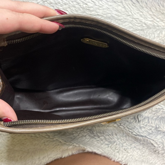 💼 MARIO VALENTINO CLUTCH💼 - Picture 8 of 13